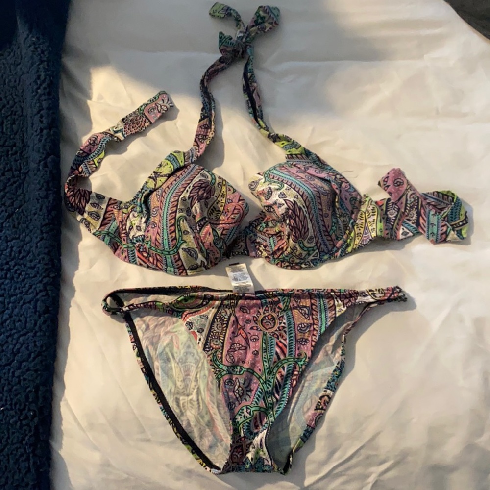 Tommy Bahama Paisley print suit